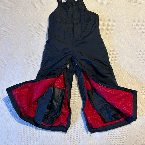 Snow pants - Picture 8 of 11